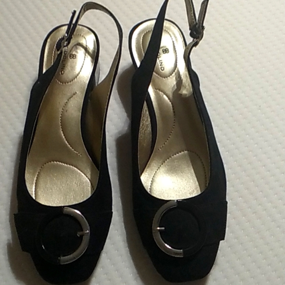Woman's shoes